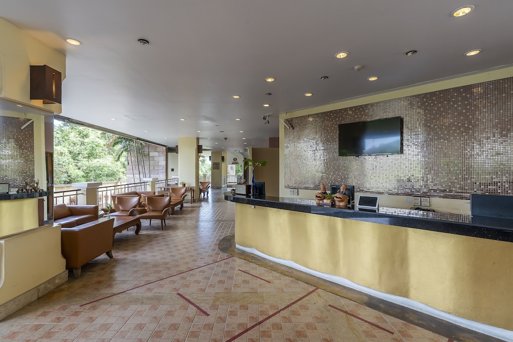Bella Villa Cabana 6/42