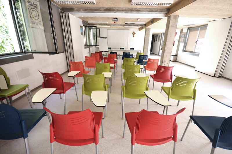 Scout Madrid Hostel 25/30