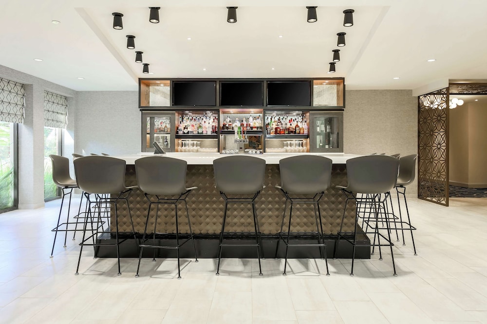 Doubletree By Hilton Austin University Area 52/58
