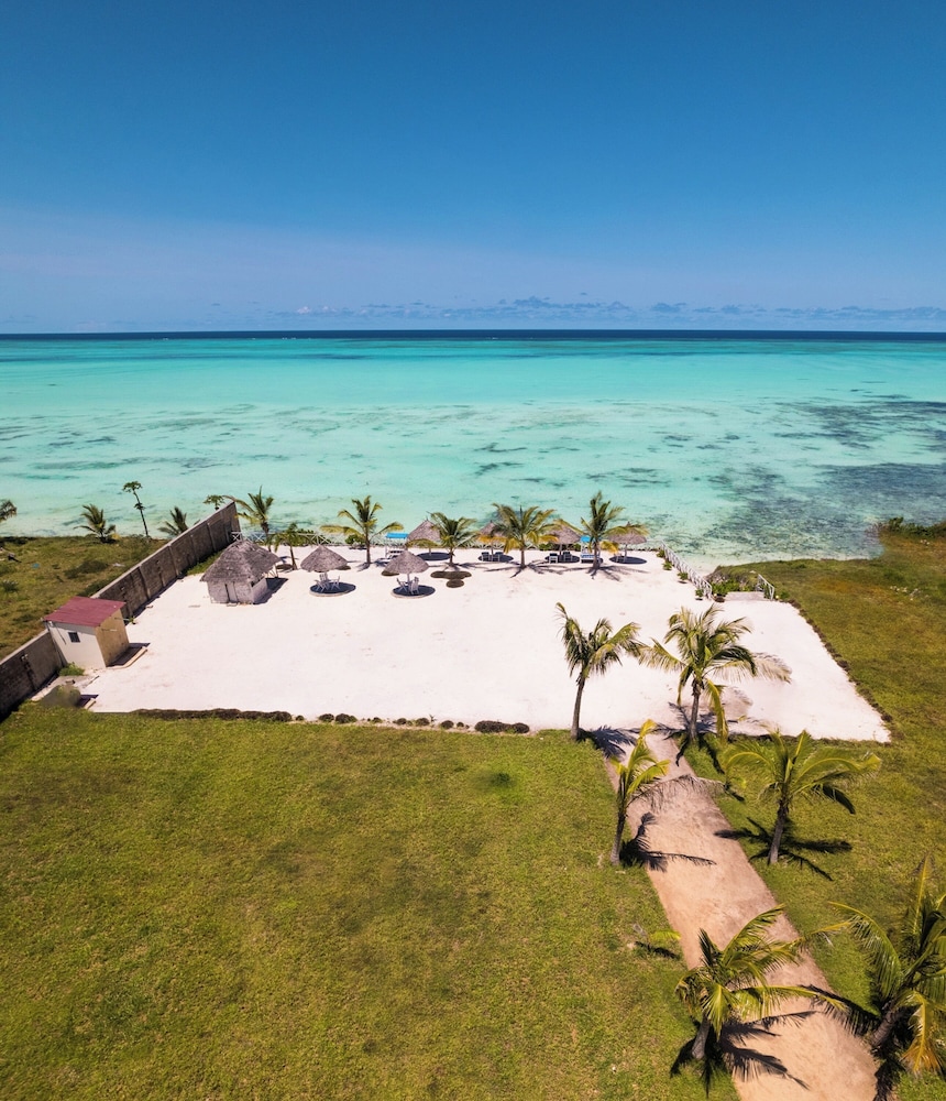 Raffia Beach Aparthotel 40/50