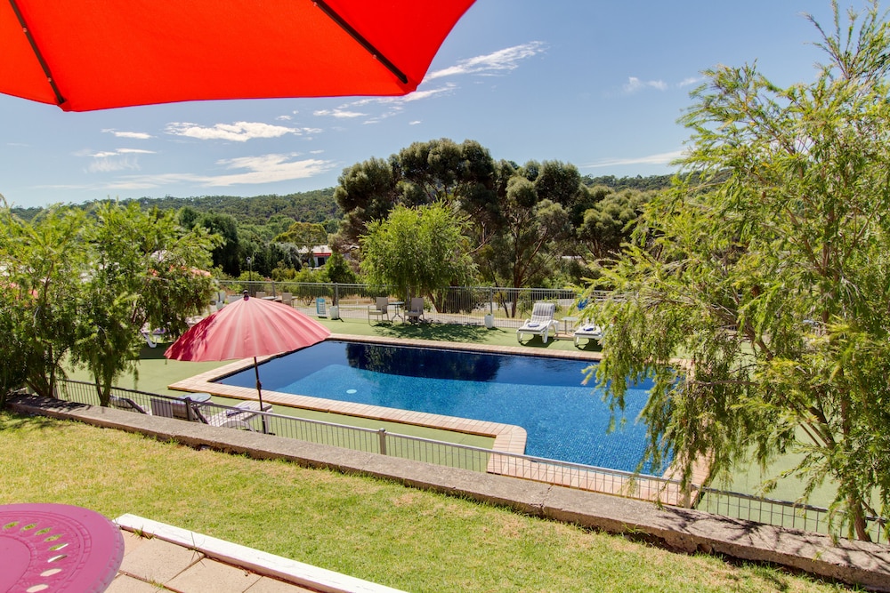 CLARE VALLEY MOTEL 33/62