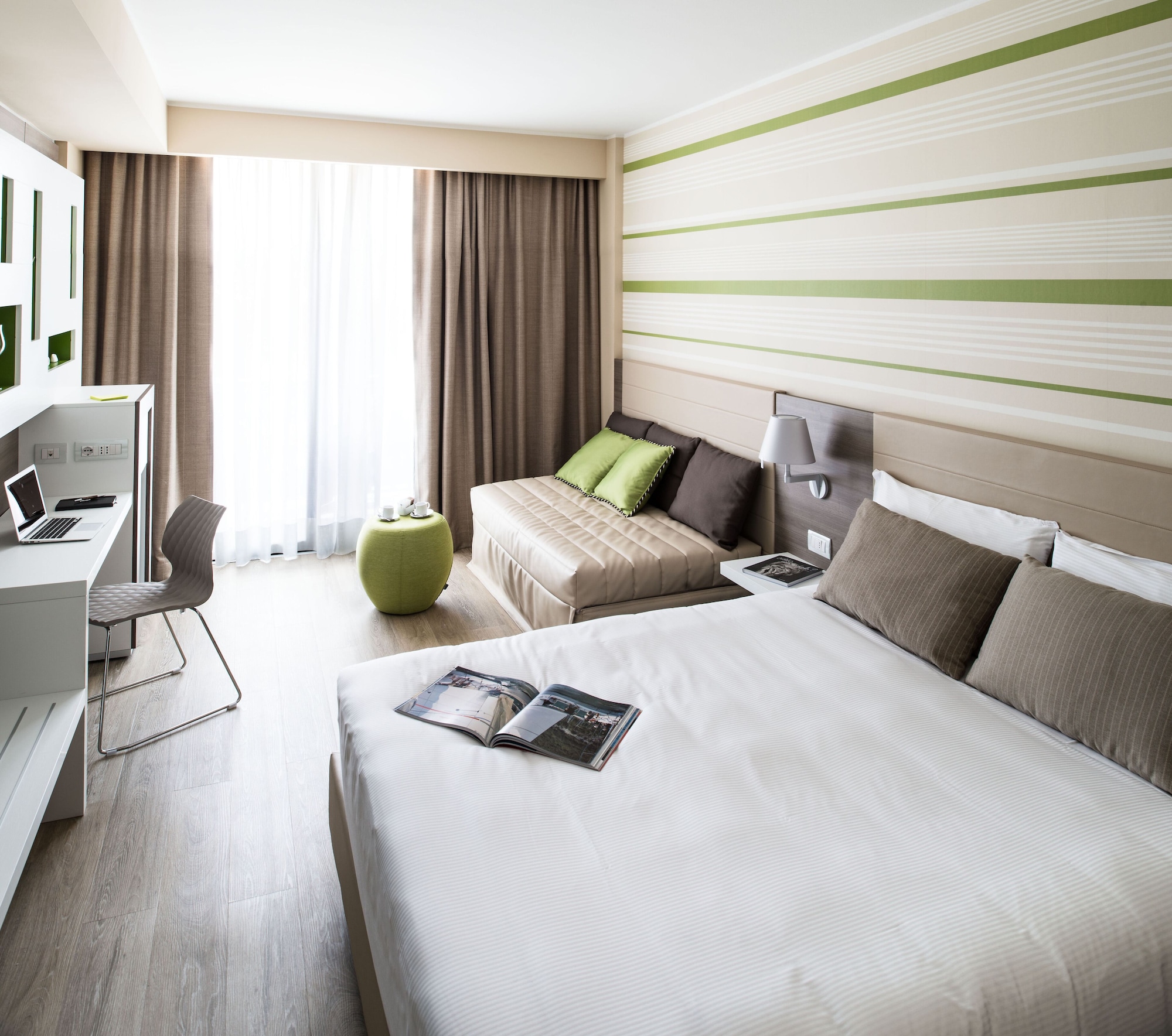SUPERIOR, DOUBLE BED, GARDEN VIEW