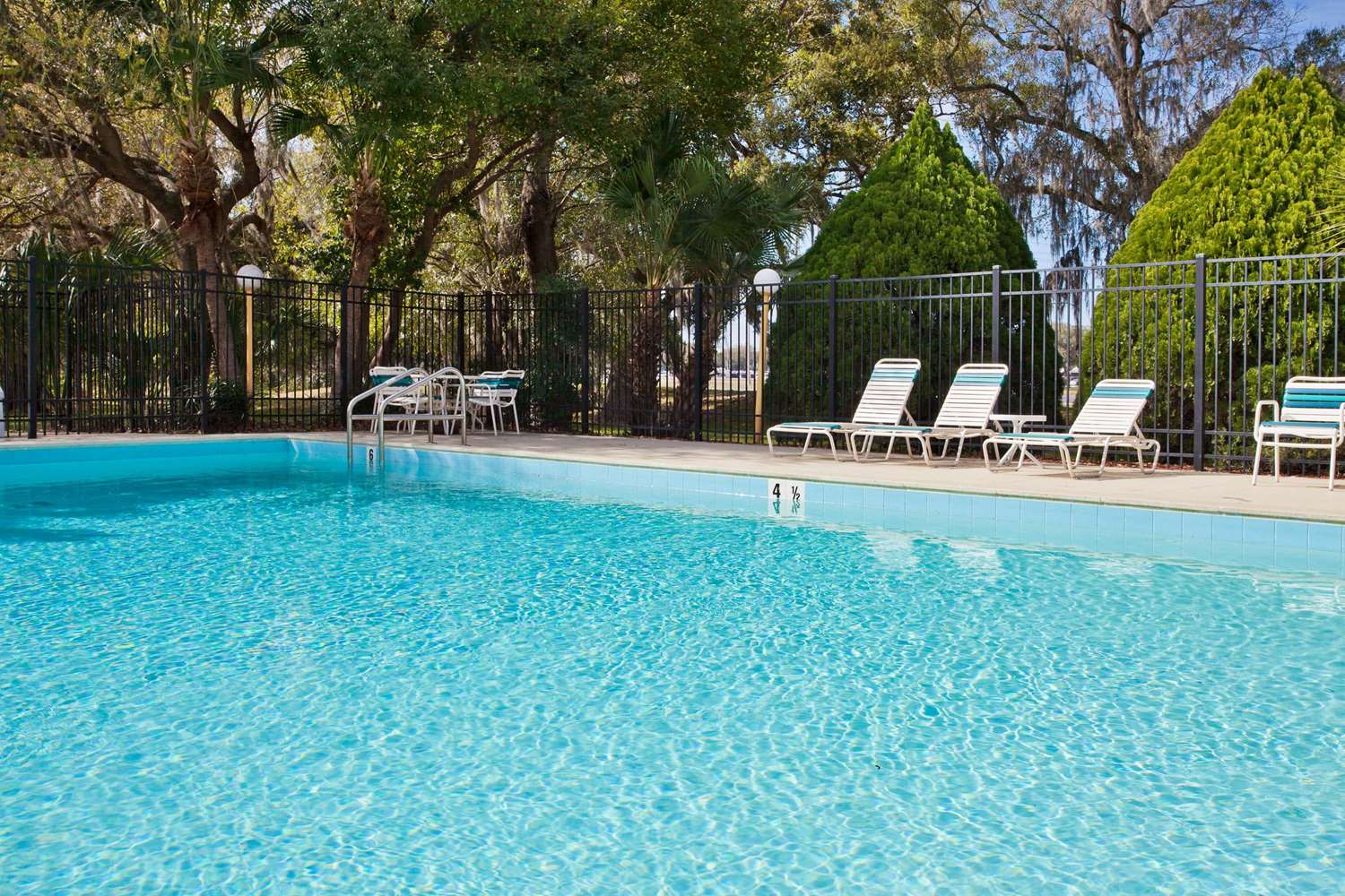La Quinta Inn & Suites by Wyndham Tampa Fairgrounds - Casino 43/43