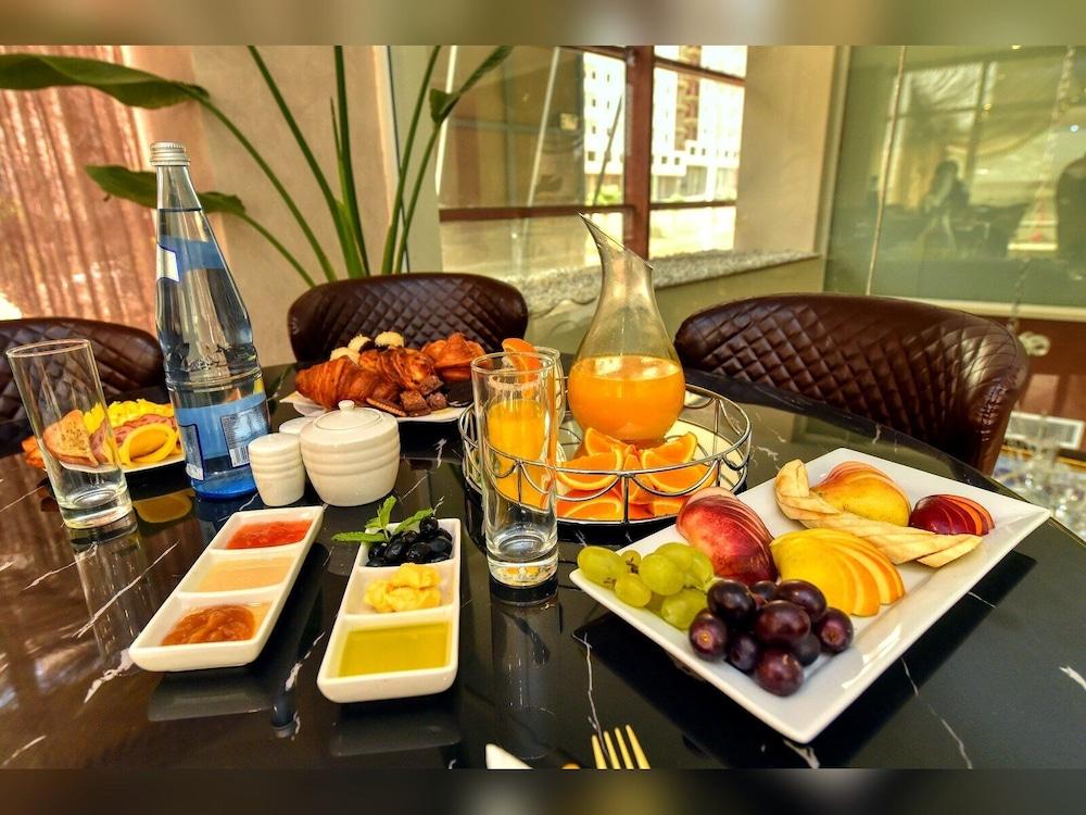 Hotel MF 18/21