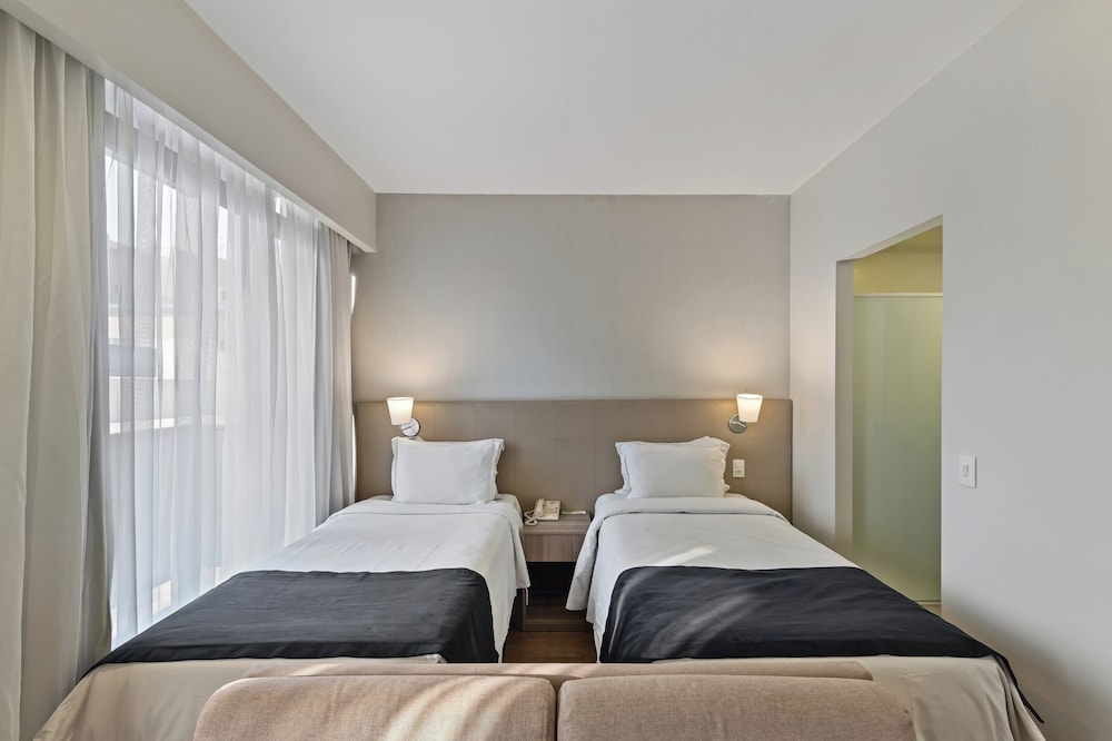 Studio, Suite, Twin Beds, Sofa, Kitchen, Middle Floor