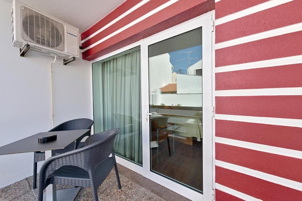 Costa Nova Hotel 8/50