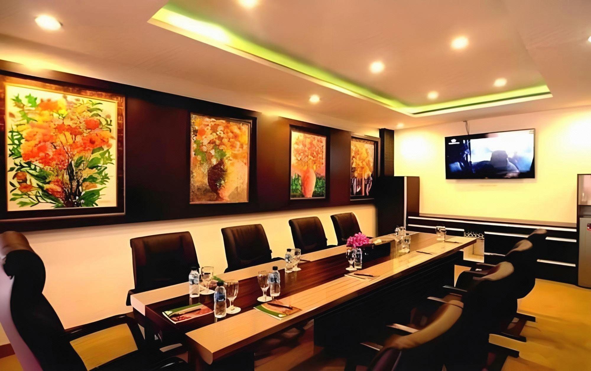 Swarna Dwipa Hotel 48/54