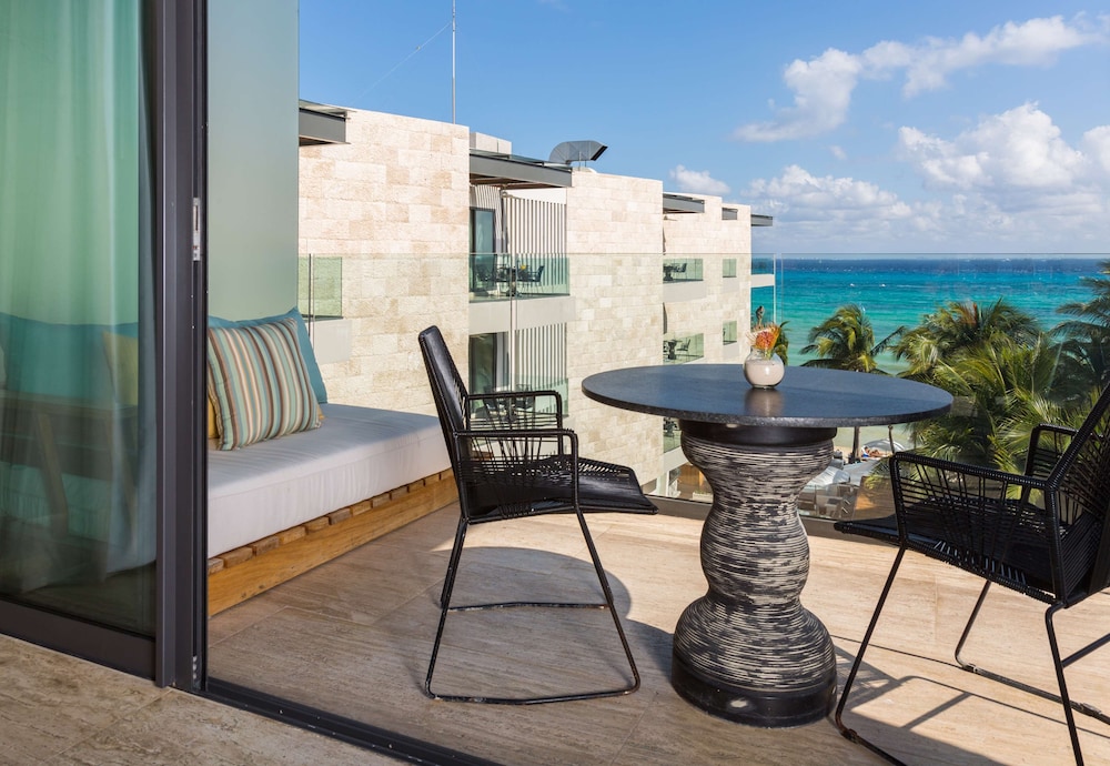Thompson Playa Del Carmen Beach House 1/37