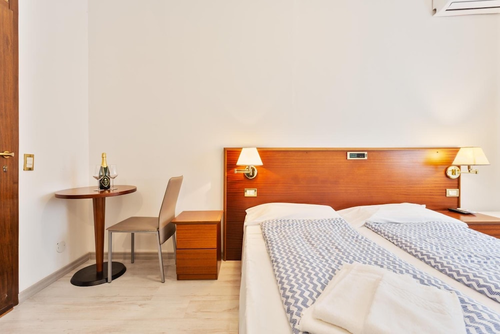 Albergo Gardesana 29/71