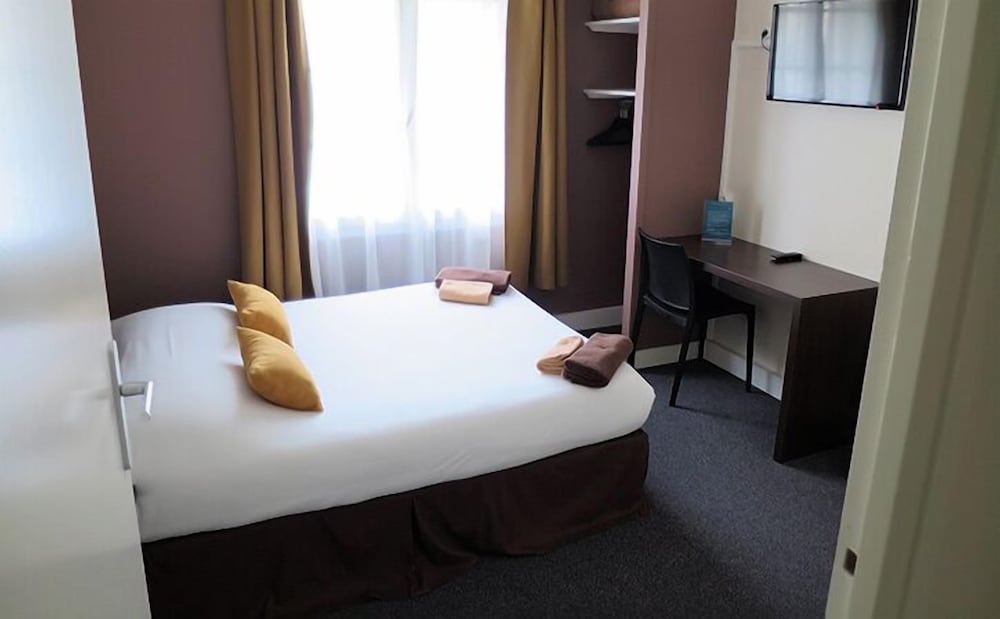 De La Paix Hotel 12/36