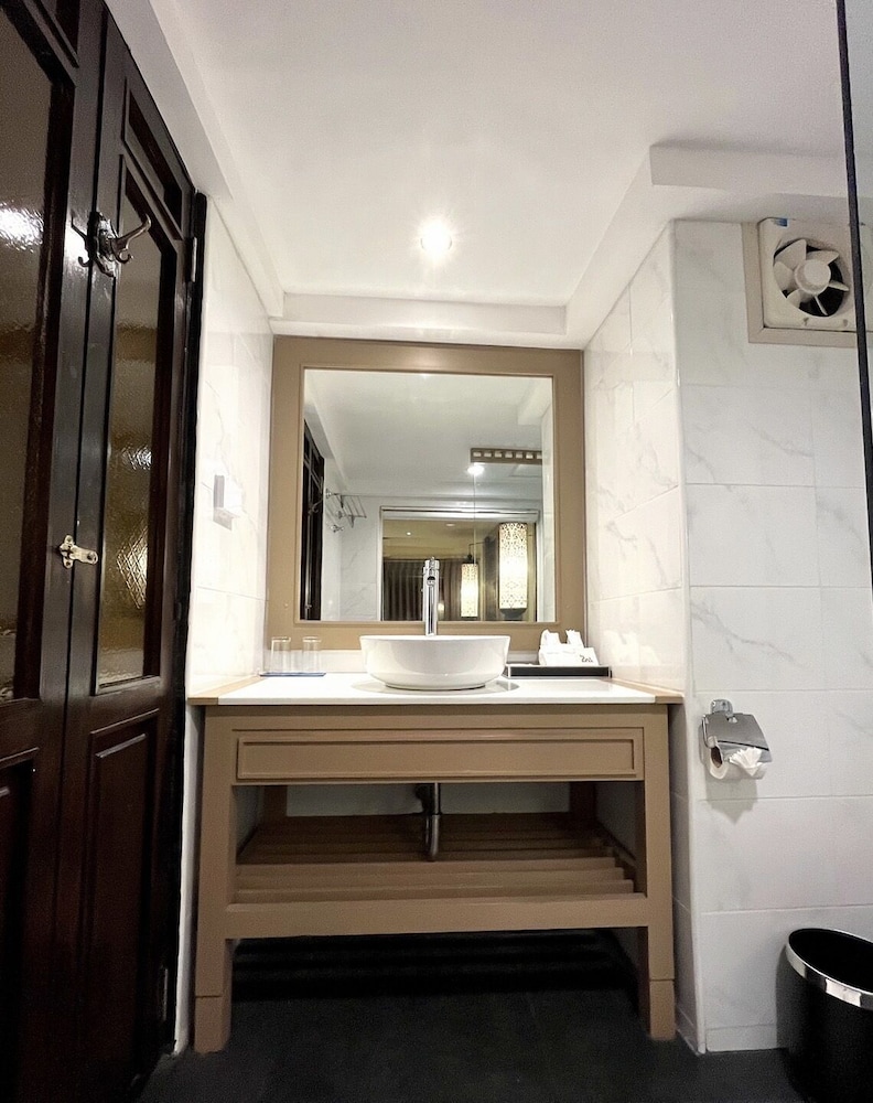 غرفة متصلة بأربعة أسرّة، Nak Nakara Hotel 6/6