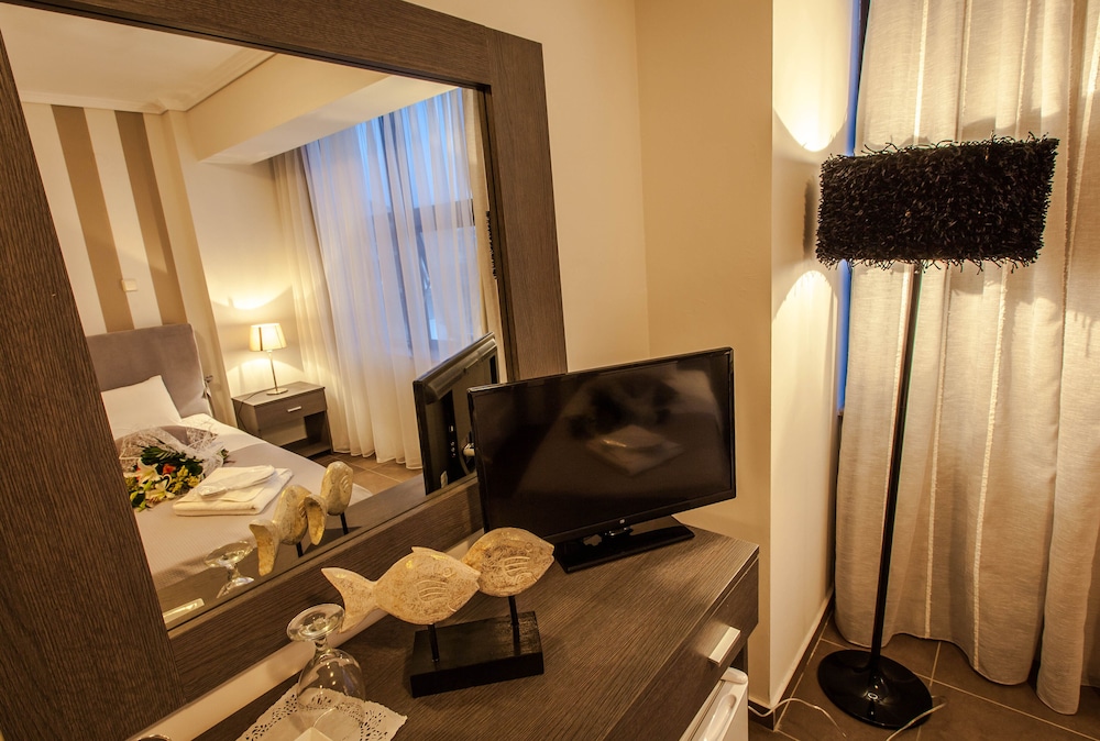 Aqua Mare Sea Side Rooms 24/50