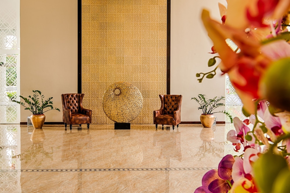 Lobby at The Golden Crown Hotel, KANDY