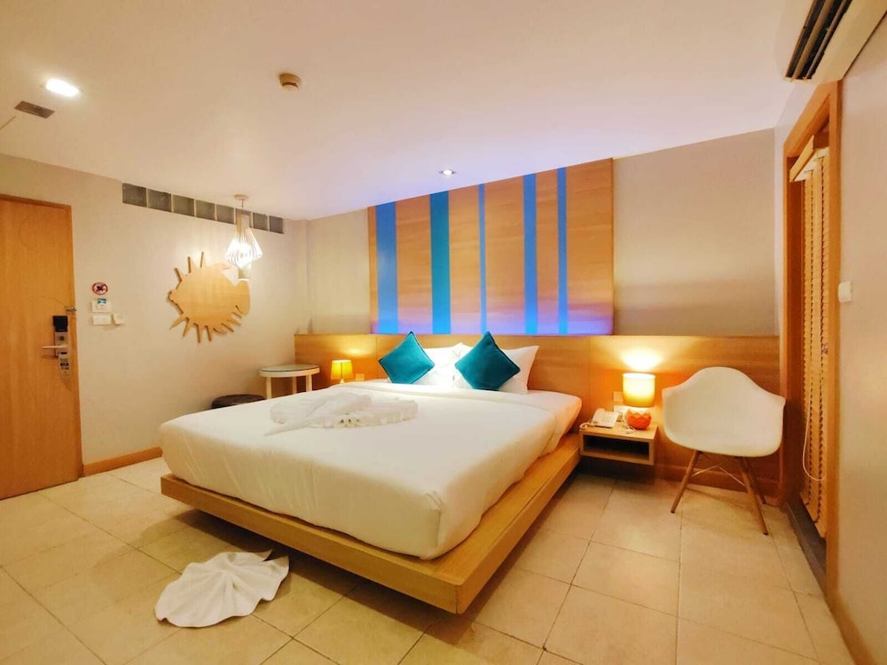 Ratana Apart Hotel At Kamala 6/50