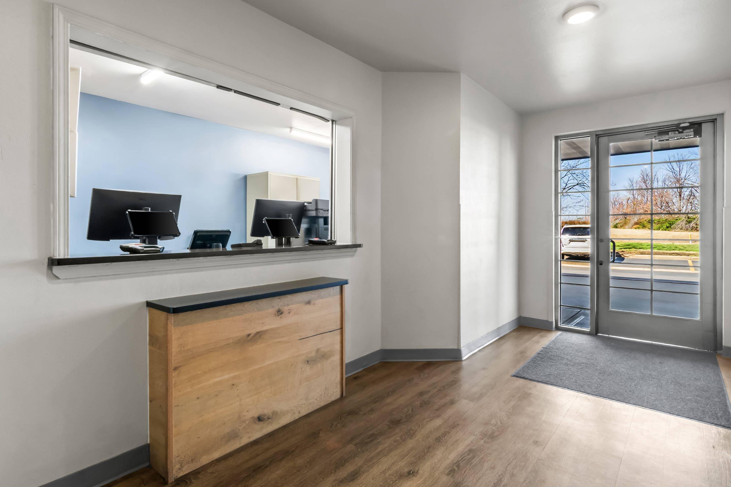 WoodSpring Suites Bentonville 9/38