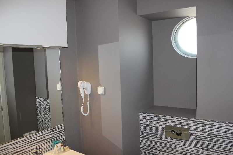 Aqua Ria Boutique Hotel 16/24