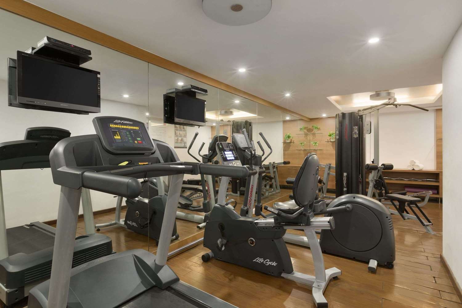 Ramada by Wyndham Chennai Egmore 7/17
