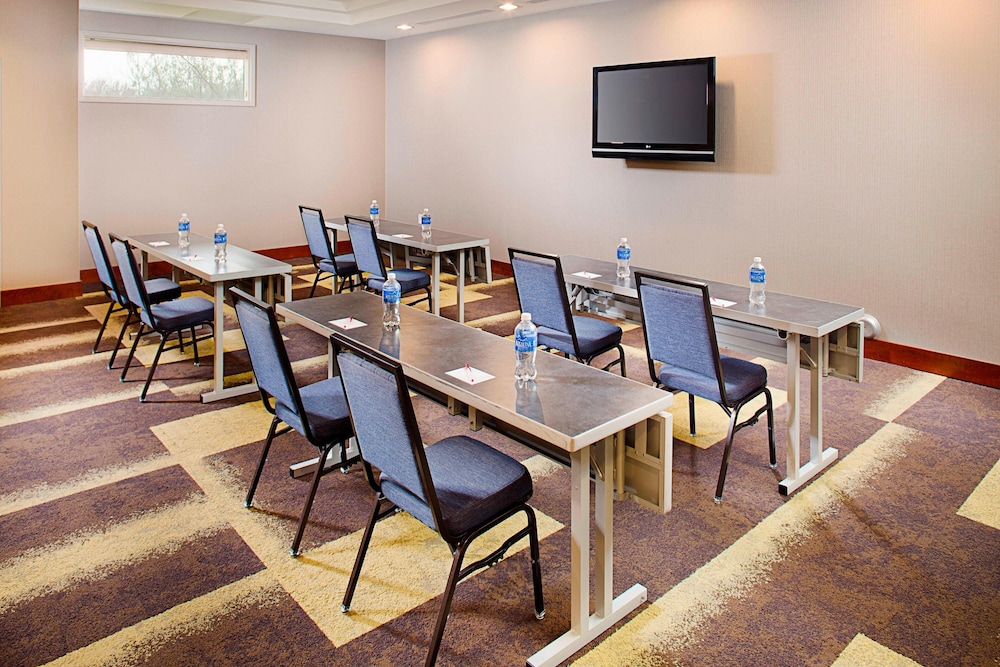 Residence Inn by Marriott Bellevue Downtown 33/50