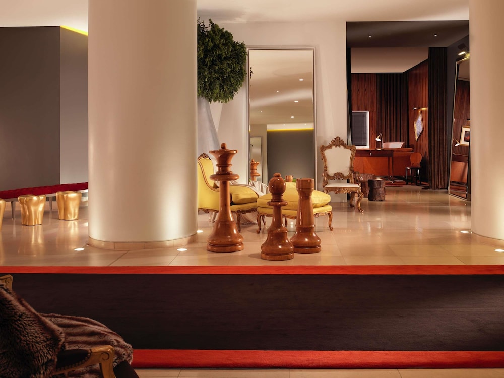St Martins Lane Hotel 37/75