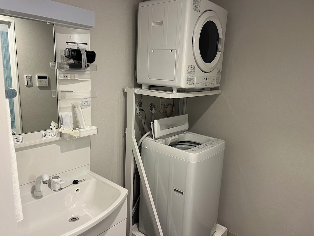 Living Inn Asahibashiekimae Premier 59/60