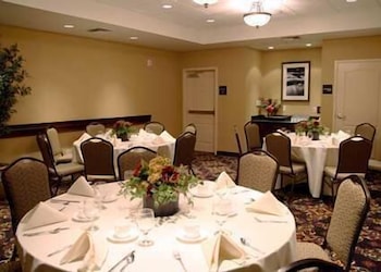 Hampton Inn Suites Lodi 49/65