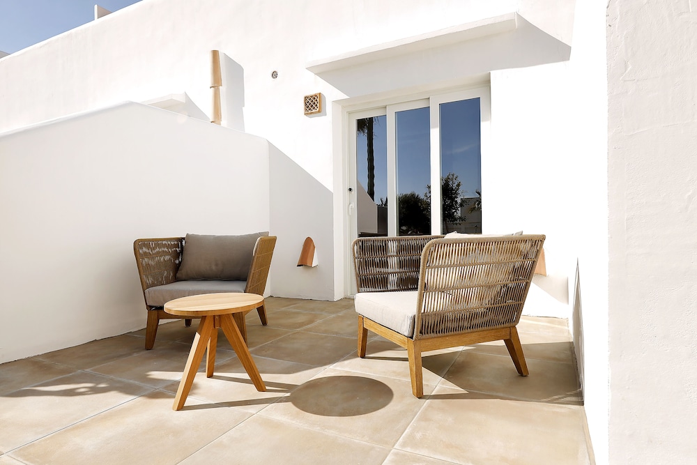 Eques Petit Resort 57/74