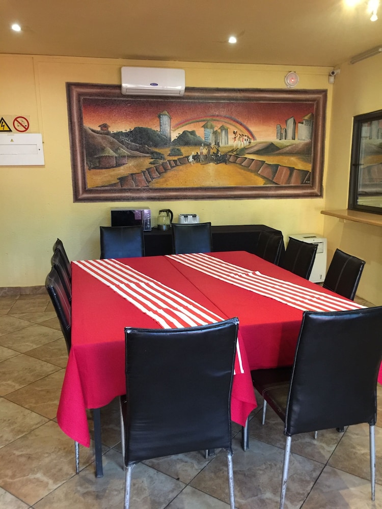 Sgegede Guest House 35/50
