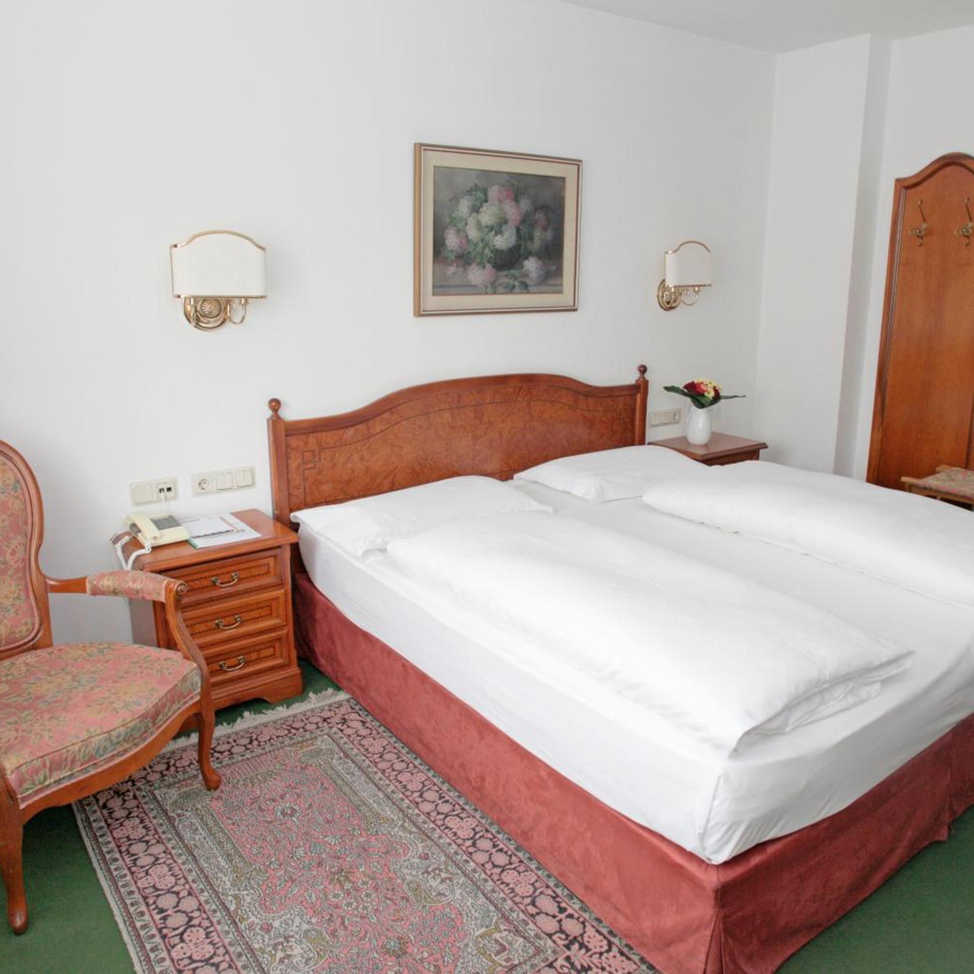 غرفة قياسية بسرير مزدوج، Grunerbaum Hotels 2/9