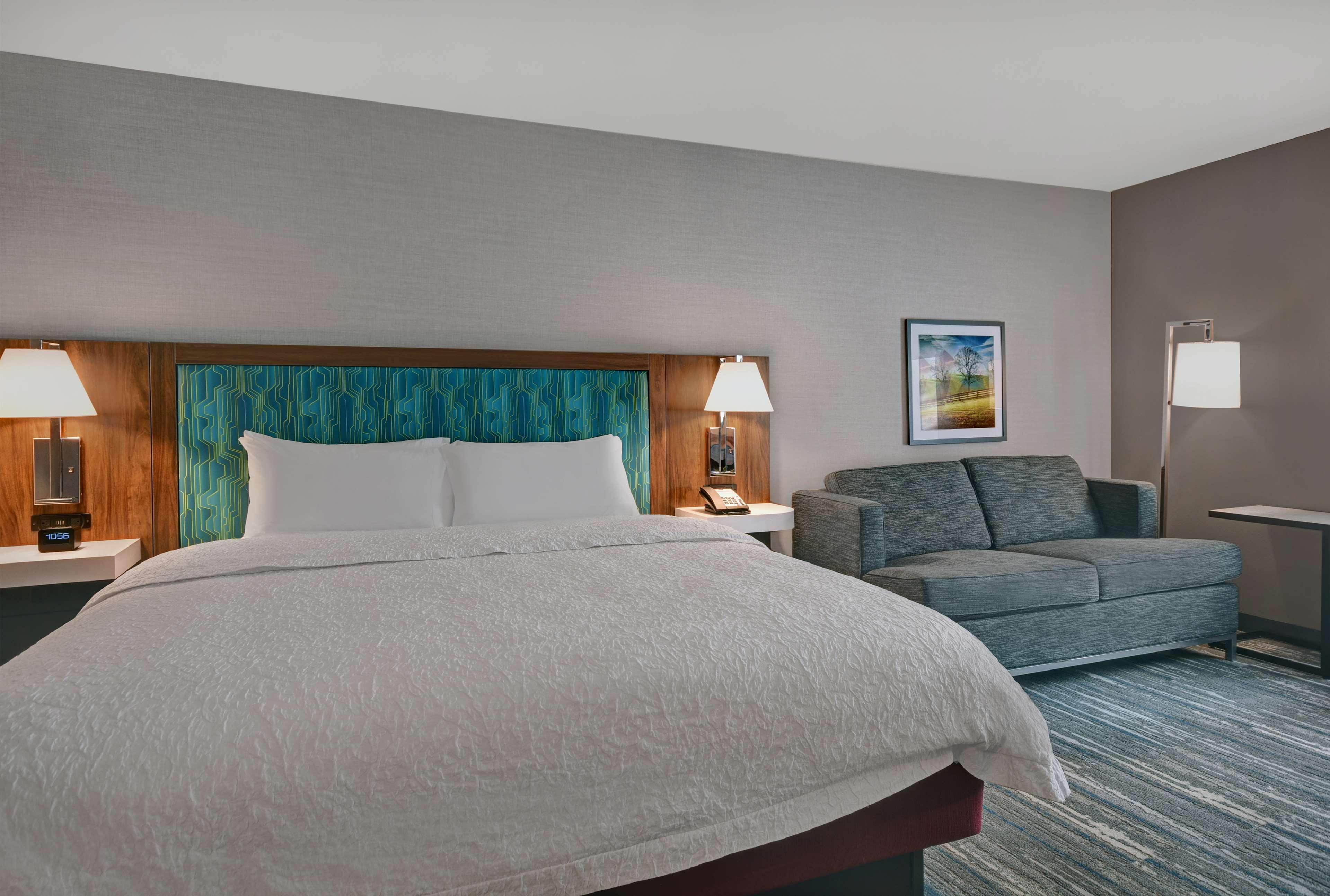 Room at Hampton Inn Cave City, CAVE CITY - KY