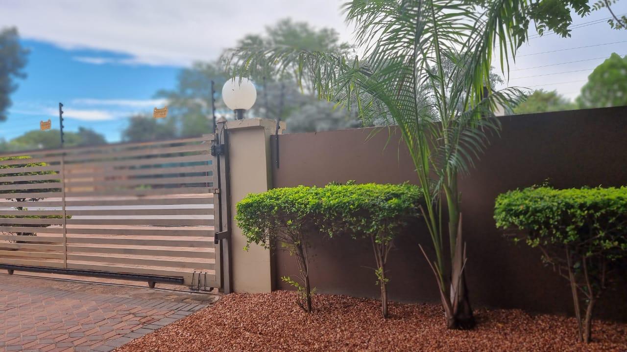 Palm Inn Guesthouse 26/30