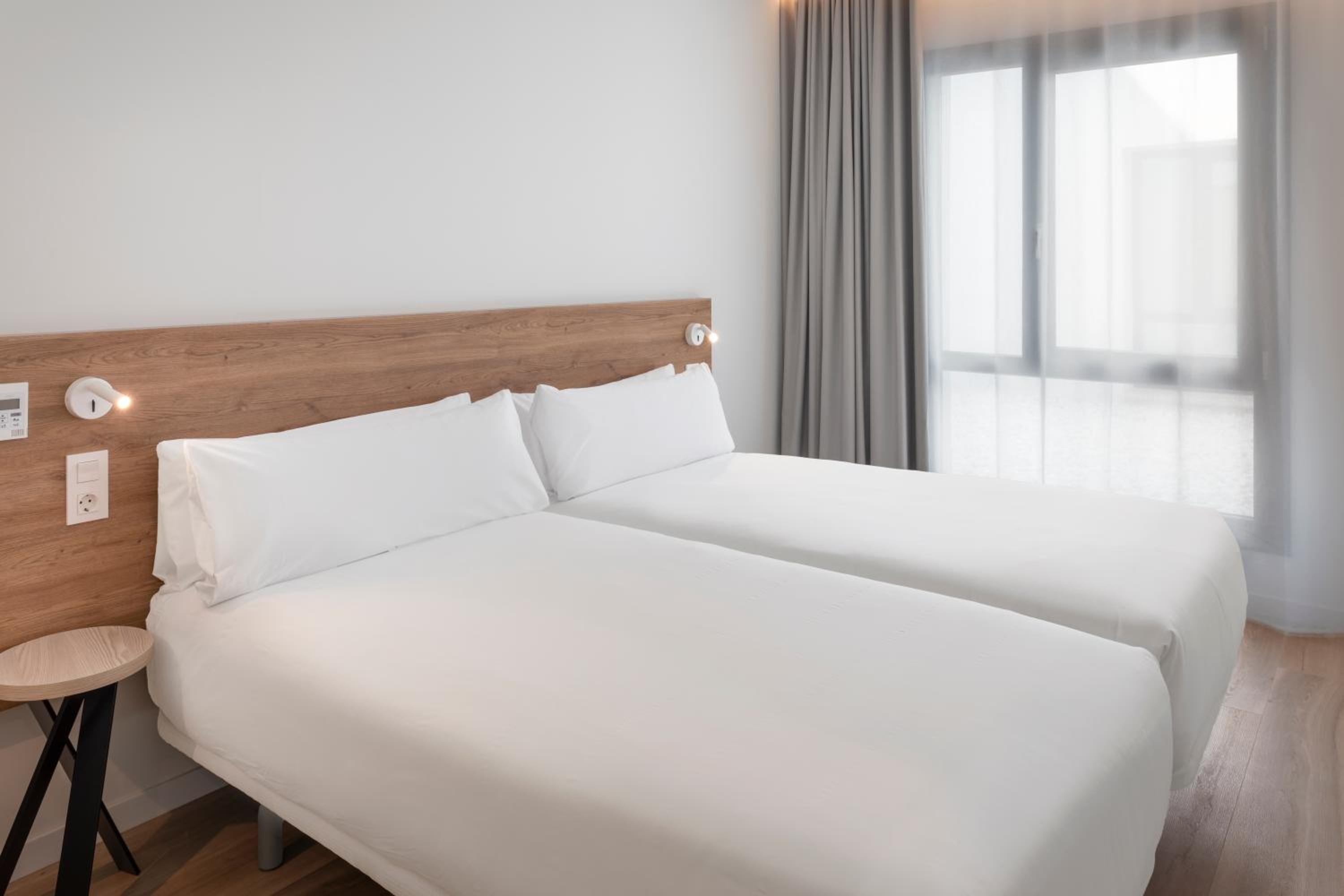 غرفة بسريرين منفصلين، B&B HOTEL Ecija 4/8