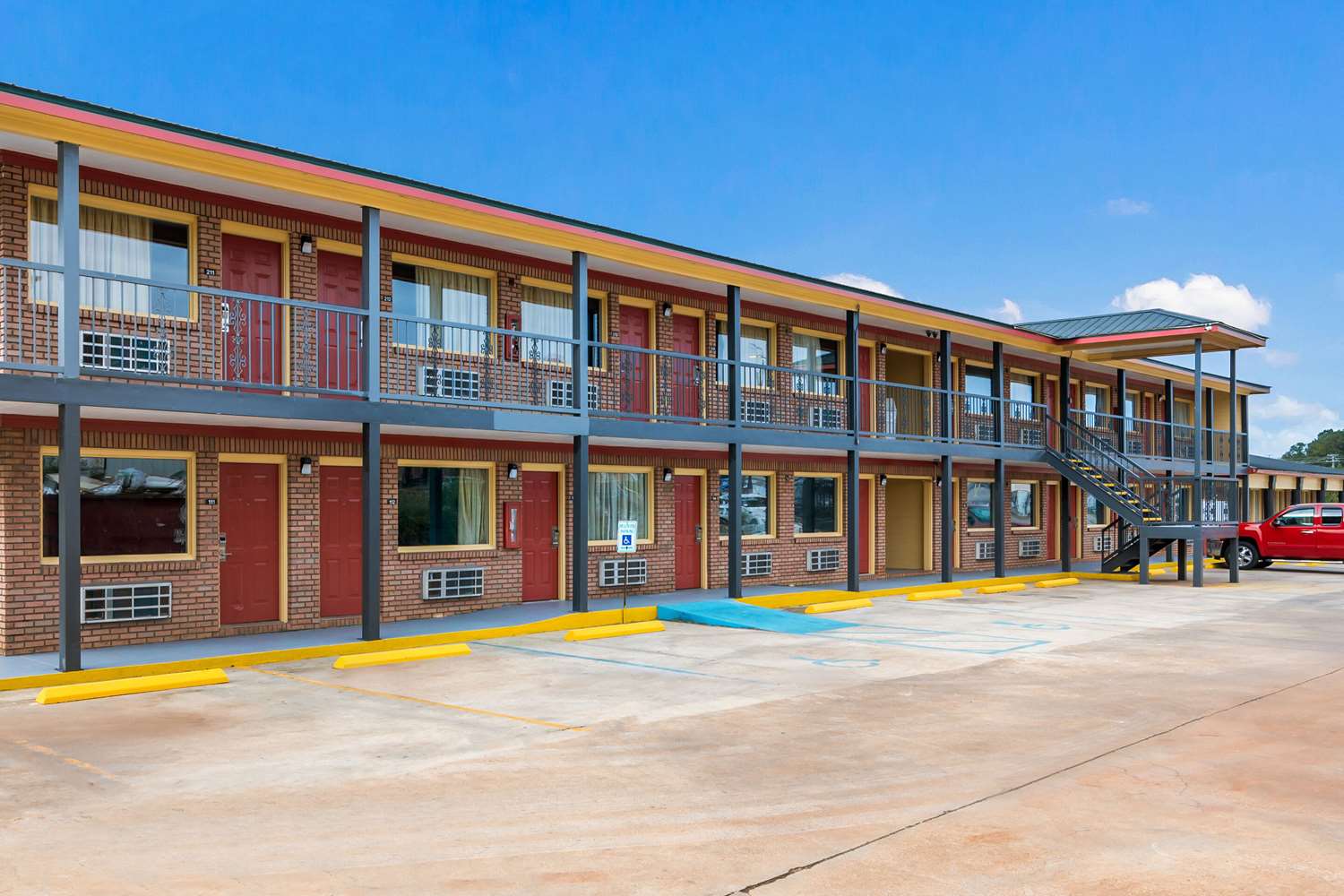 Econo lodge Russellville, AL 3/18