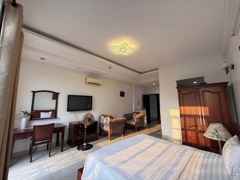 DELUXE, DOUBLE BED