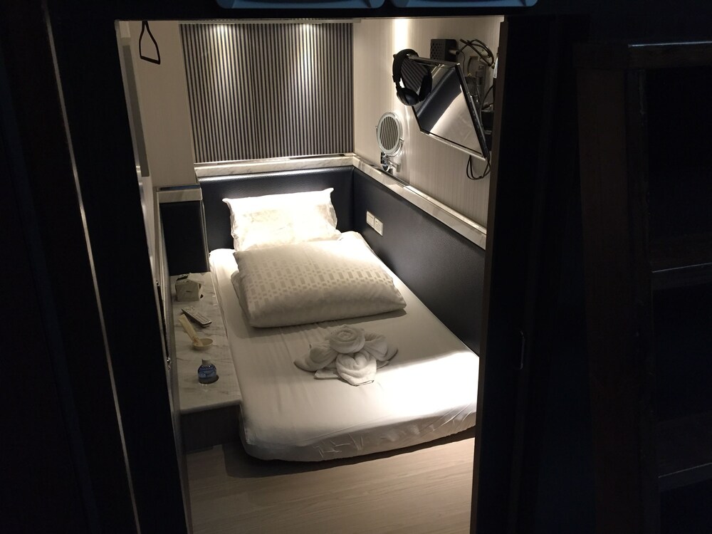 Kenting Starry Sky - Space Capsule 49/60