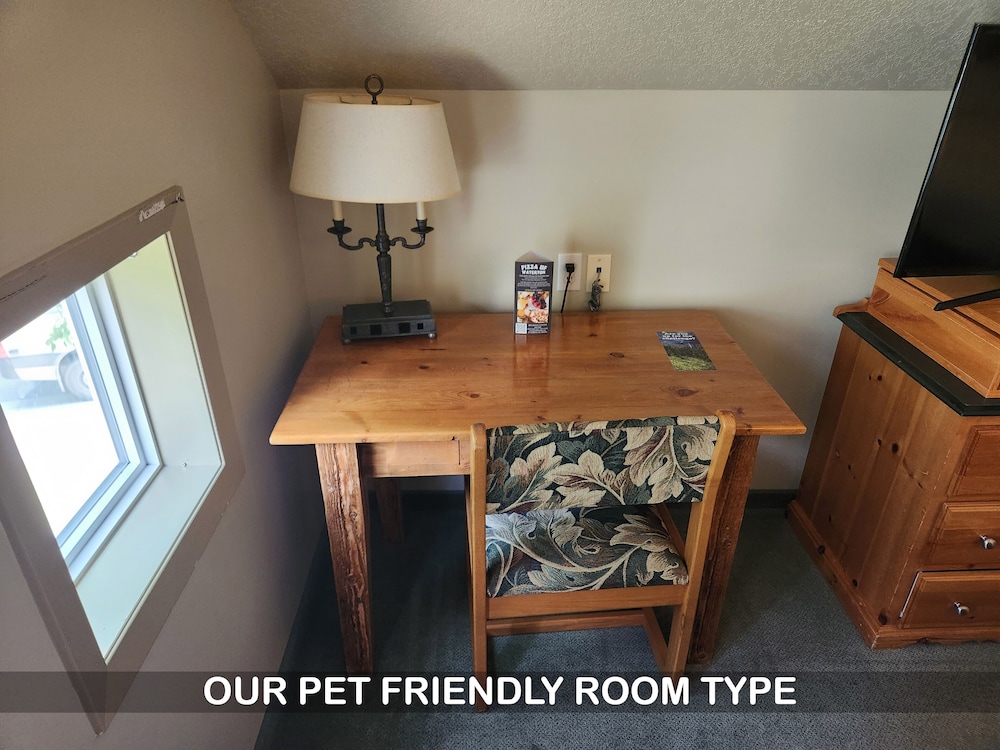 Waterton Lakes Lodge Resort 21/50