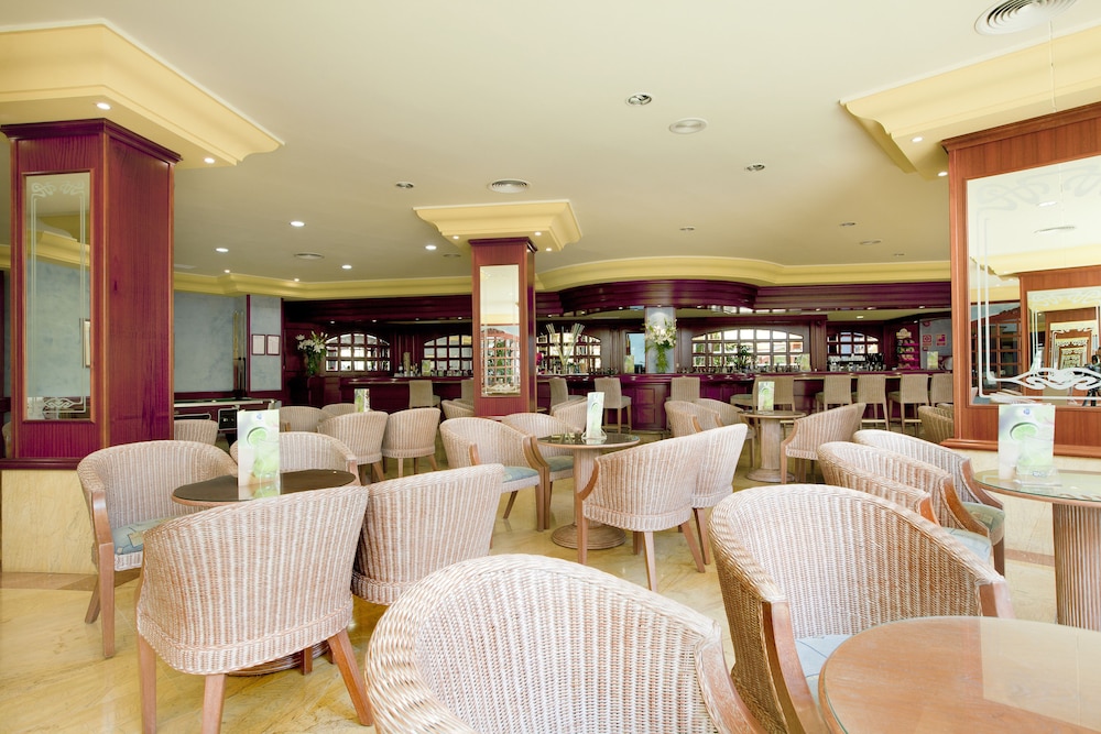 Grupotel Santa Eularia and Spa - Adults Only 48/54