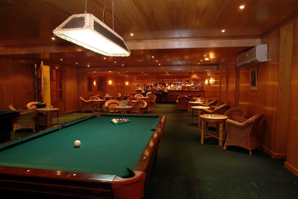 swimming pool spa