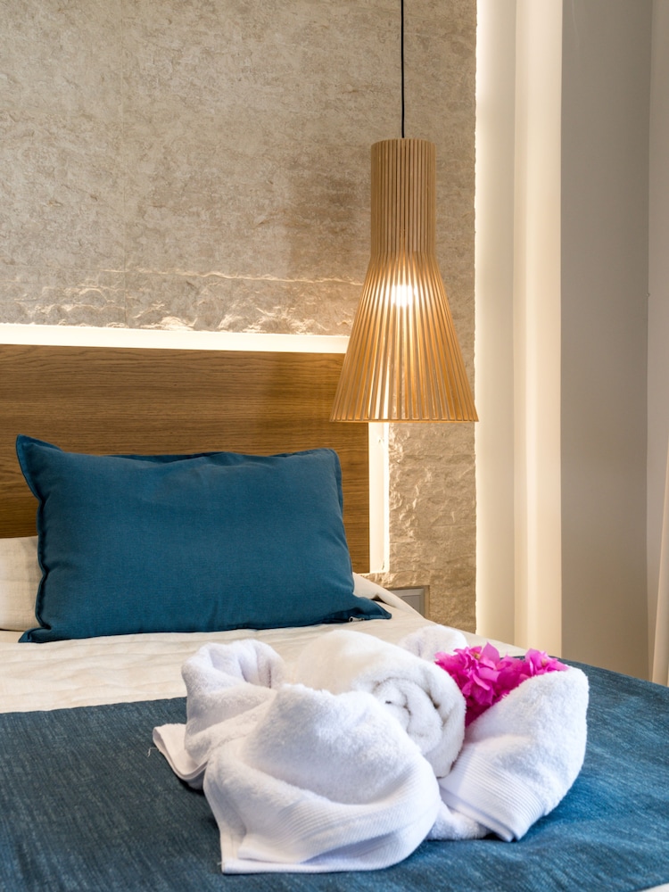 Deluxe, Double Bed, Sea View