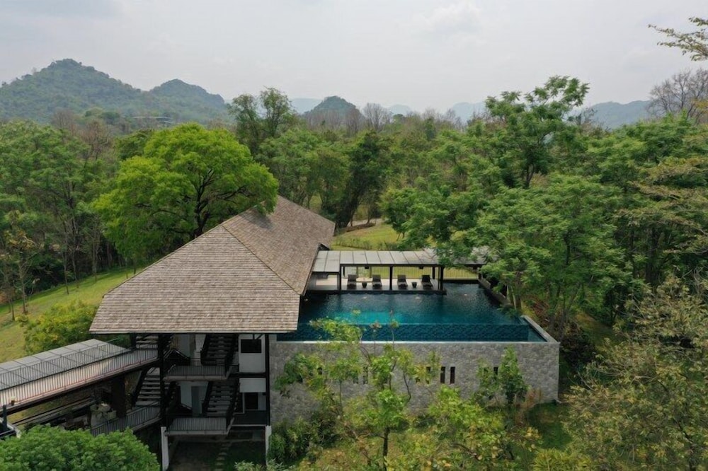 Rain Tree Residence 72/78