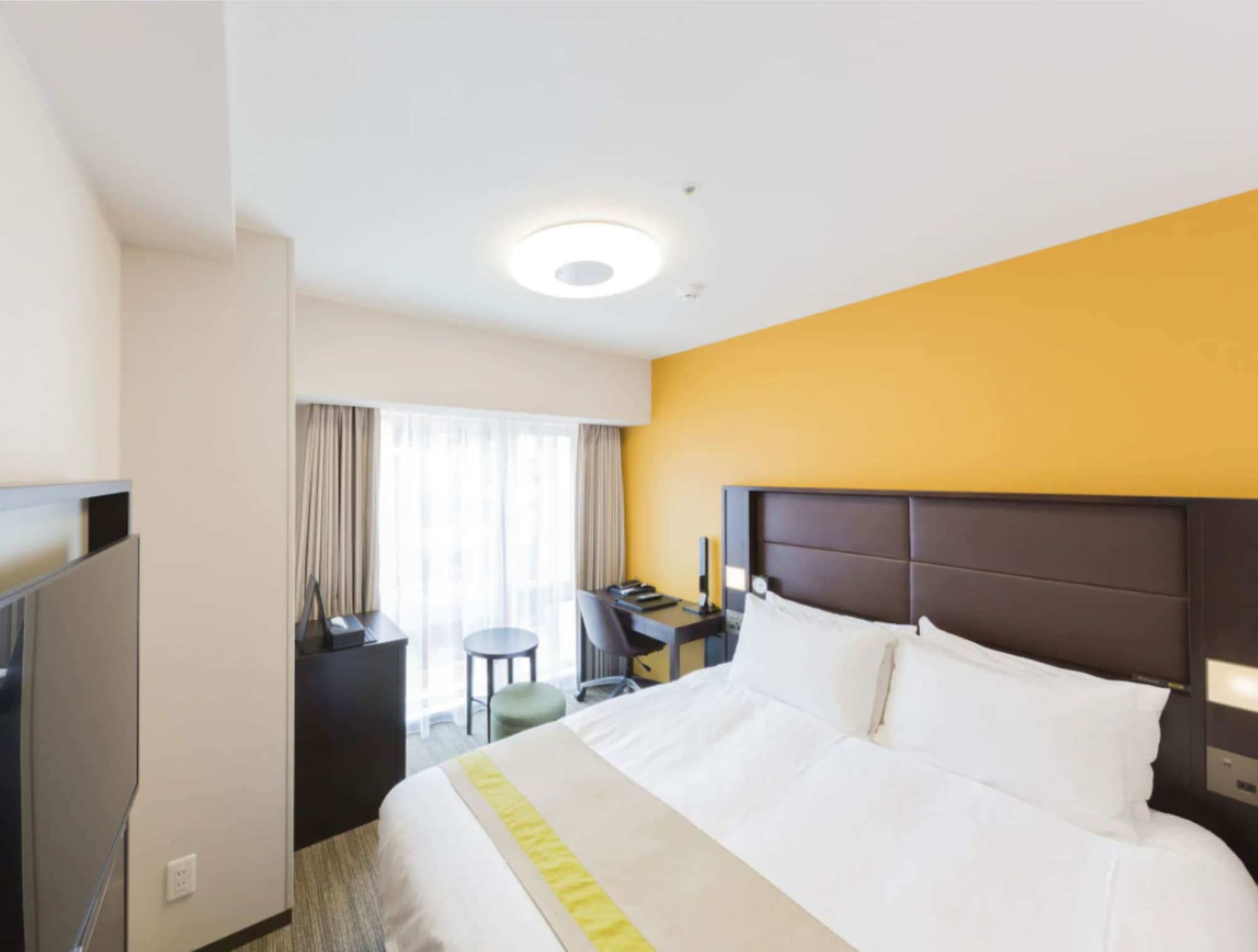 ROOM, DOUBLE BED