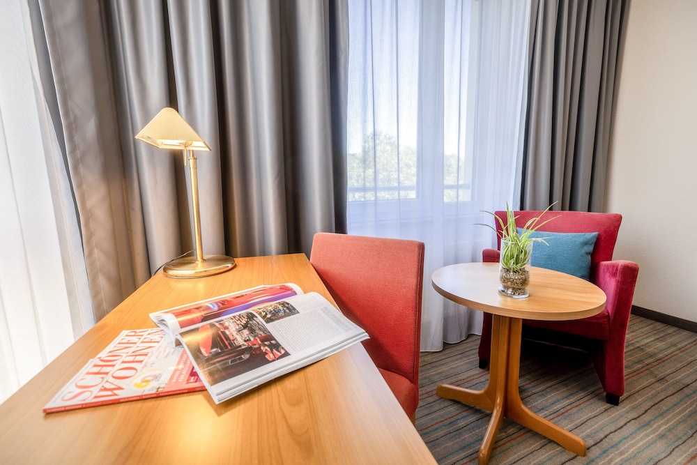 Holiday Inn - the niu, Blade Solingen by IHG 65/80
