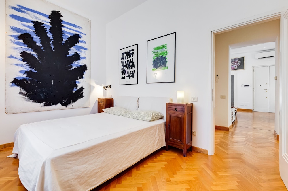 Colosseum Terrace Apartment 8/50