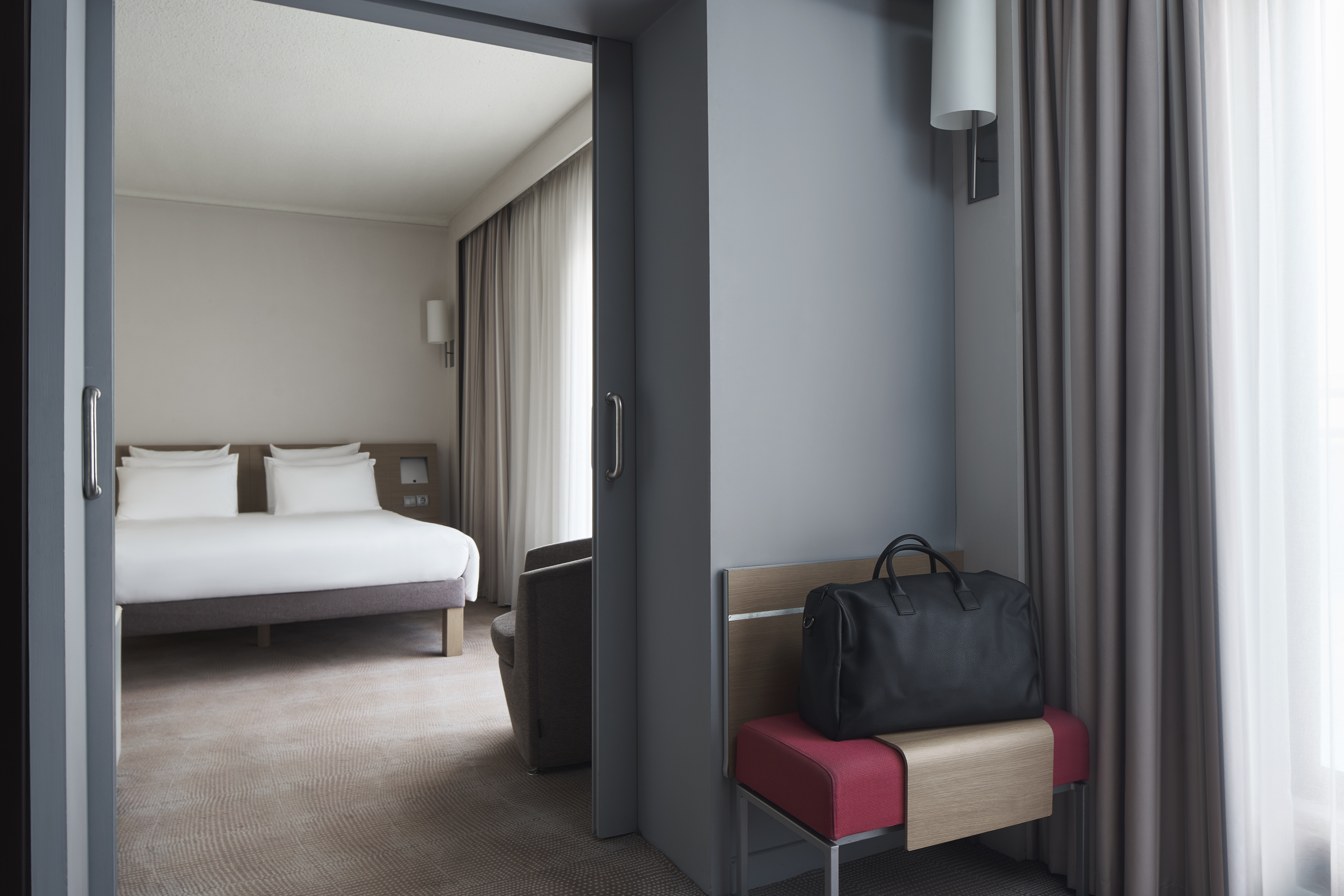 SUITE, DOUBLE BED, SOFA