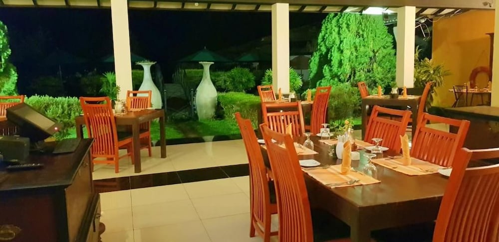 Flower Garden Lake Resort 27/50