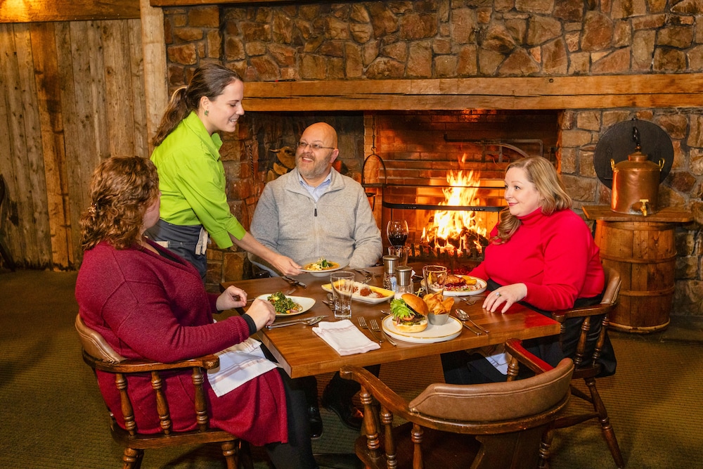 Old Orchard Inn & Spa 35/50