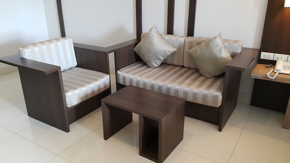 April Suites 45/64
