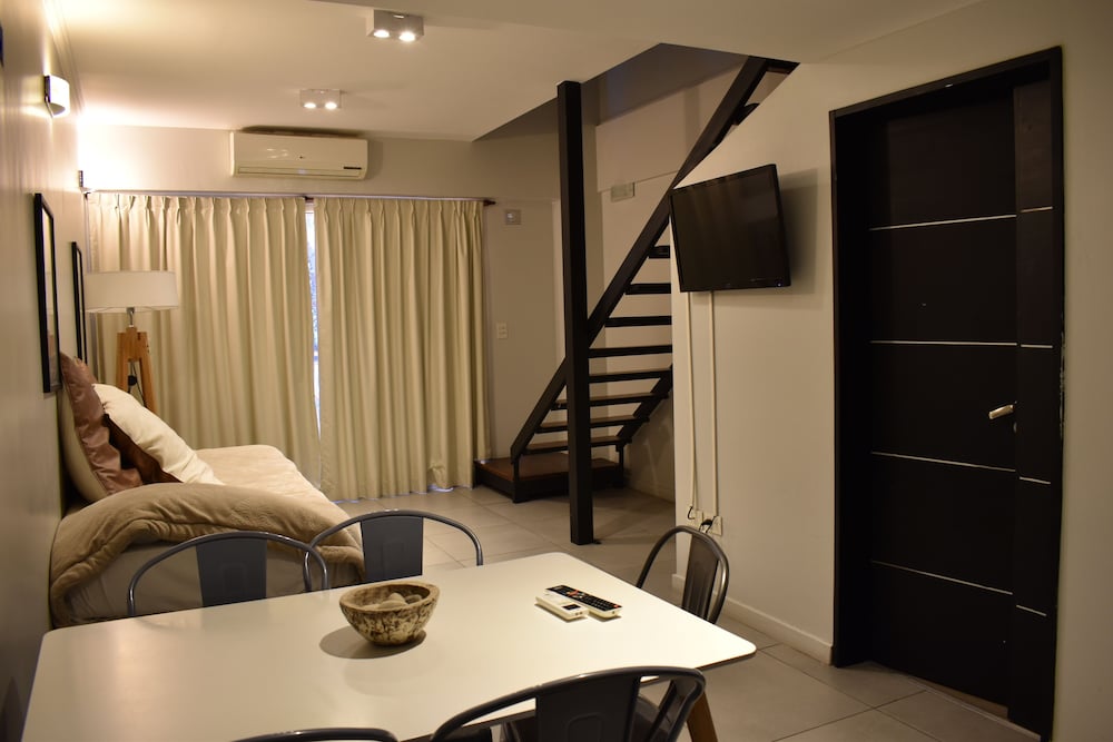 Syrah Suites 33/48