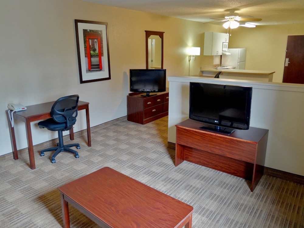 Extended Stay America Los Angeles - Burbank Airport 43/57