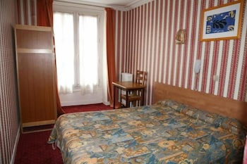 Sully Hotel 8/40