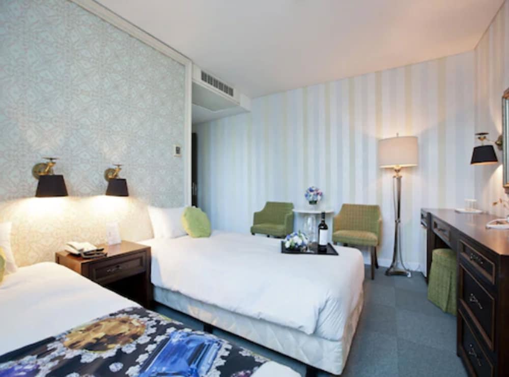 Central Tourist Hotel 25/41